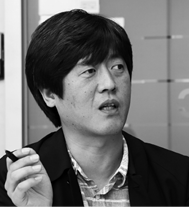 姜 敬 錫 문학평론가, 『창작과비평』 편 집위원. 주요 평론으로 「그 시 린 진리를 찬물처럼: 최근 소 설을 통해 본 87년체제의 감 정구조」 등이 있음.