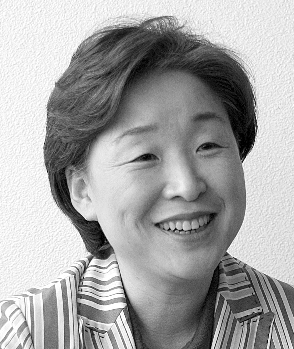 沈相螣제17대 국회의원. 민주노동당 원내 수석부대표. 전국노동조합협의회 조직국장 및 전국금속노조 사무처장 역임.
